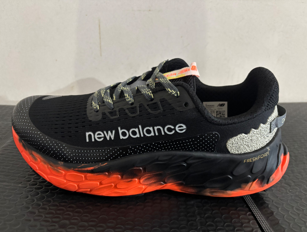New Balance Fresh Foam X More Trail V3 Men Running Sneaker Size 9.5