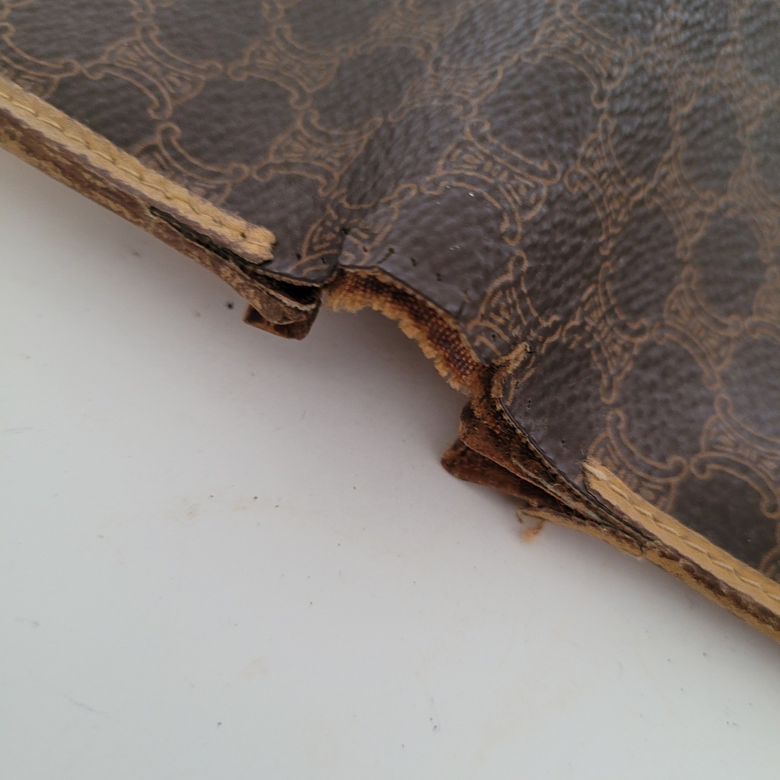 Vintage Celine Macadam Triomphe Bifold Wallet Brown Monogram Kiss Lock Italy M13