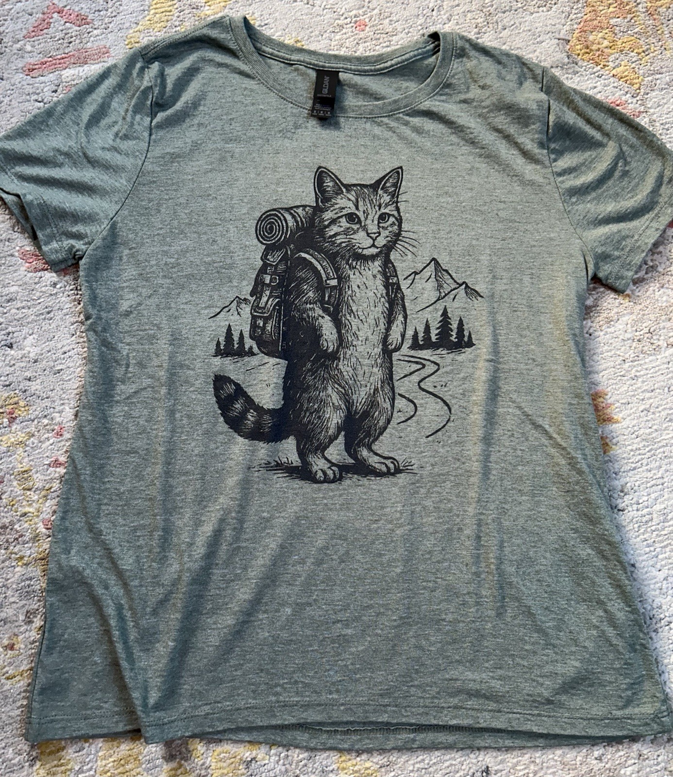 Cat Hiking / Backpacking / Camping Soft Olive Green Graphic T Shirt Women’s M