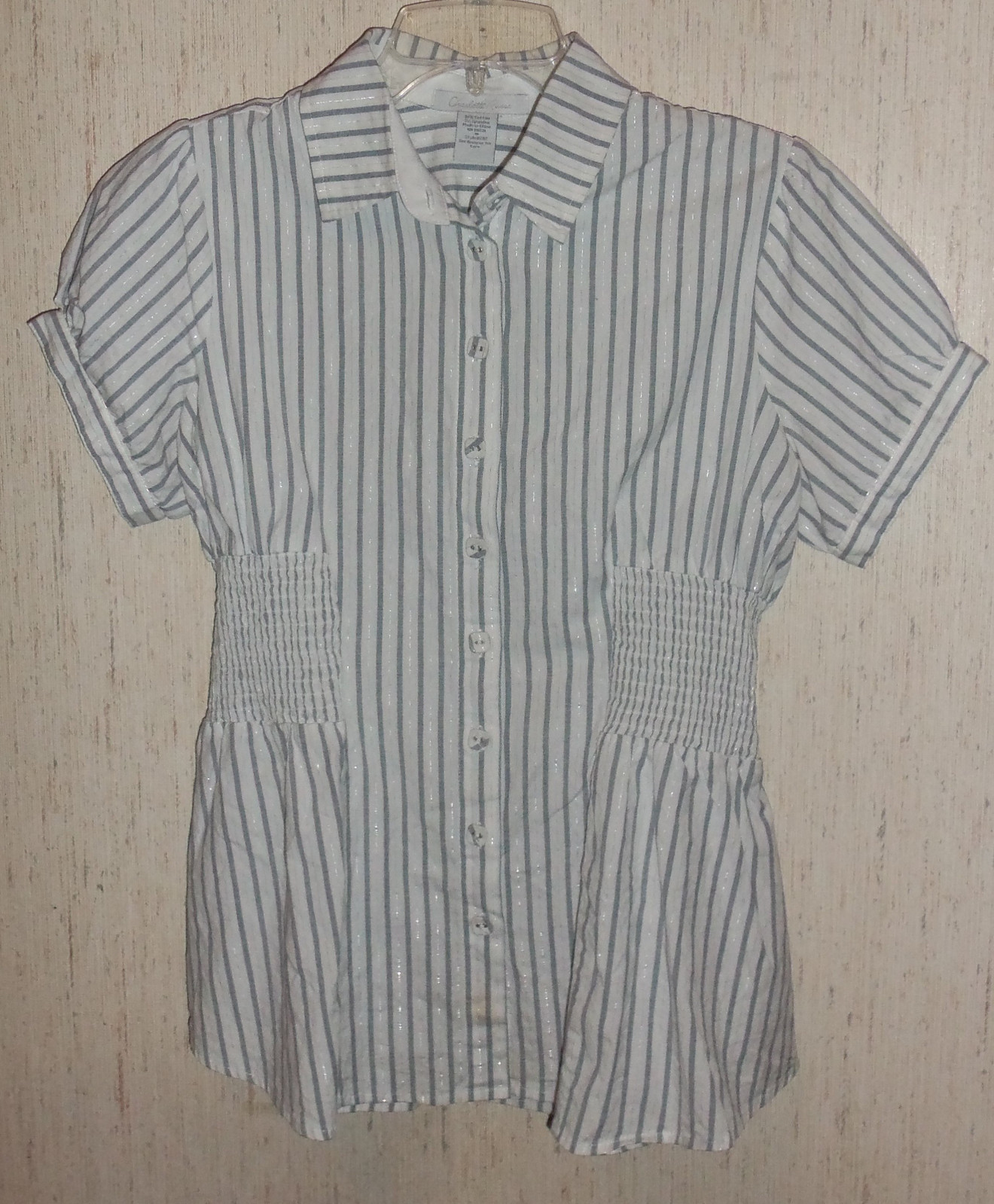 EXCELLENT WOMENS Charlotte Russe WHITE W/ GRAY & SILVER STRIPE BLOUSE SIZE M