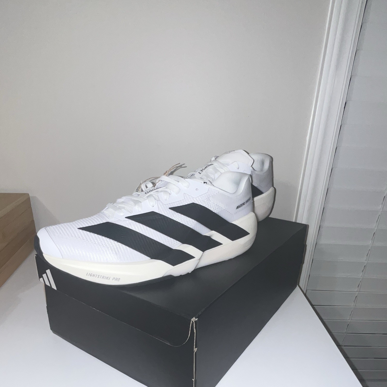 adidas Adizero Drop Set Pro Men’s Low Top Lace Up Sneakers White/Black – 9.5