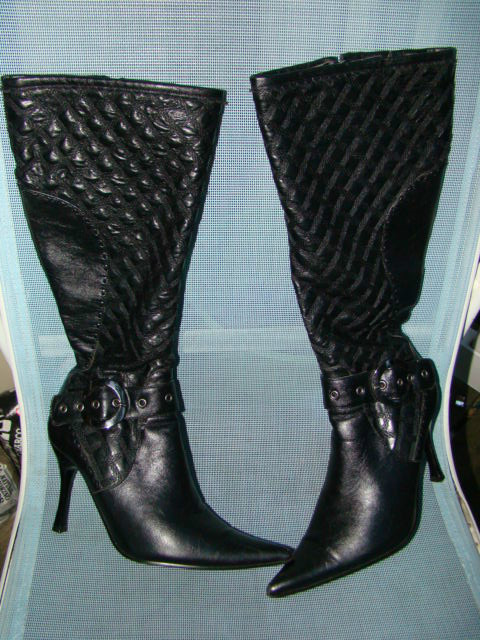 BLACK QUILTED BUCKLE ACCENT POINTED TOE ZIPPER HIGH HEEL BOOTS BY YOKI SIZE 6