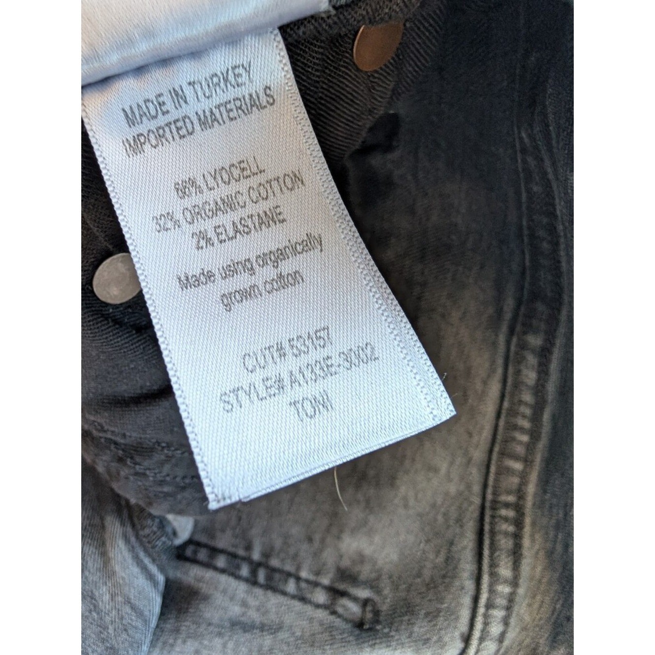 AGOLDE Toni Jean in Washed Black