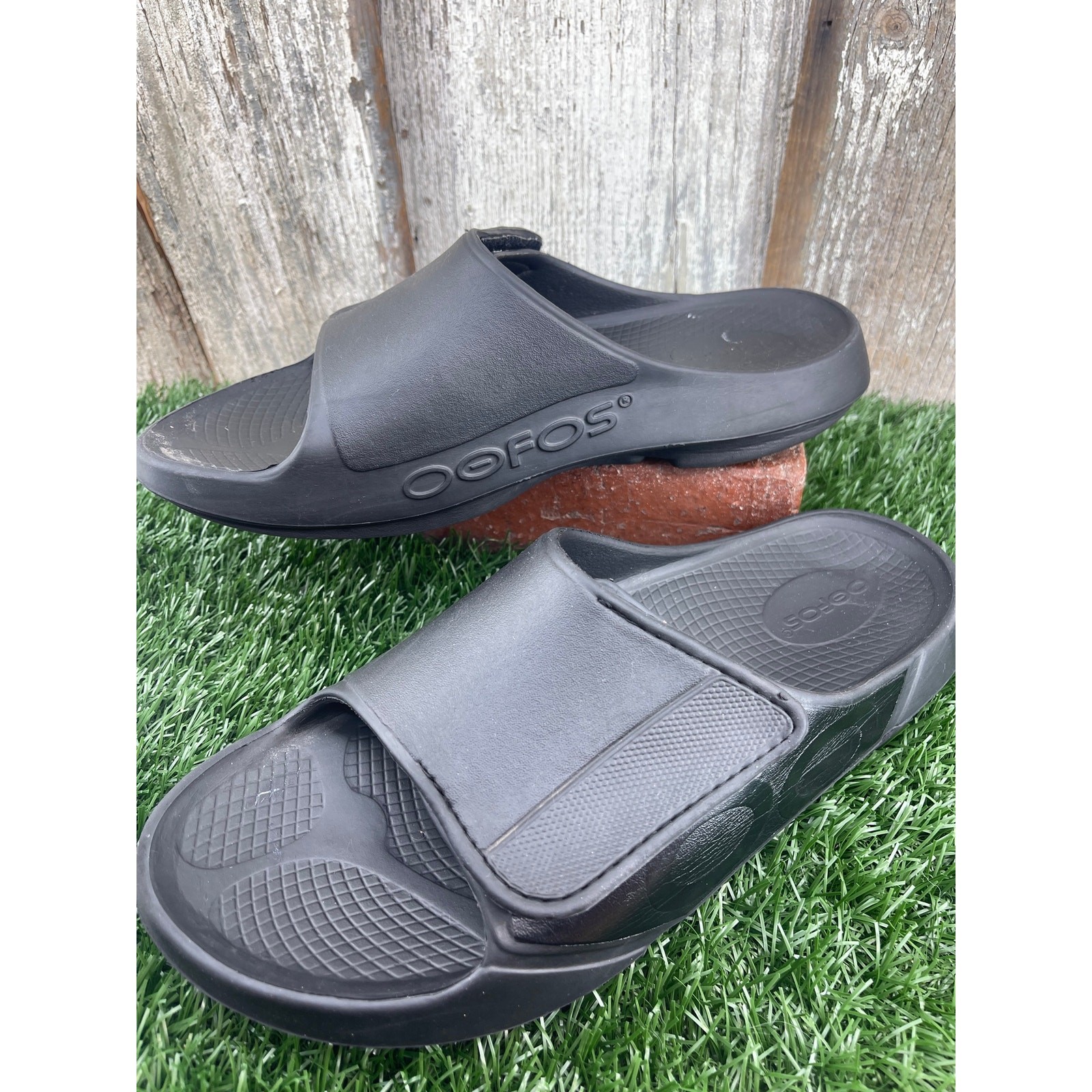 OOFOS OOahh Sport Flex Recovery Sandals Matte Black Men’s 11