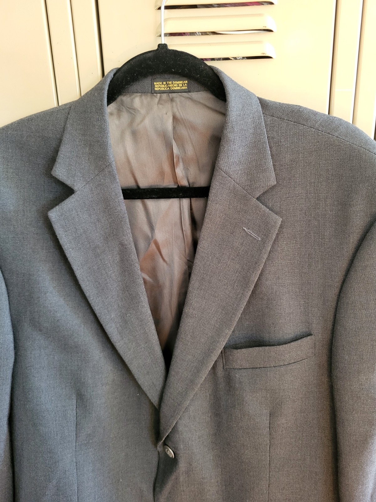 Stafford Grey blazer. Polyester/worsted Wool. Size 44L