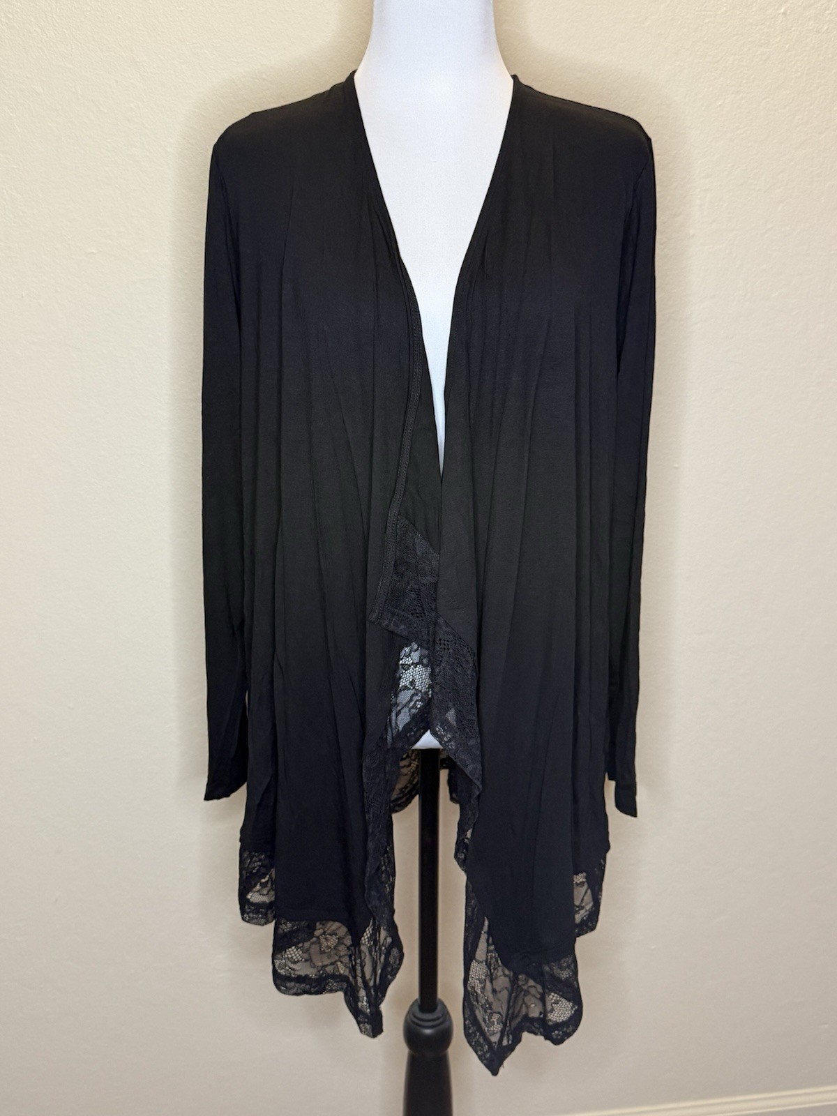 Torrid Super Soft Cardigan Lace Trim Black Drape Front Size 1 NWT