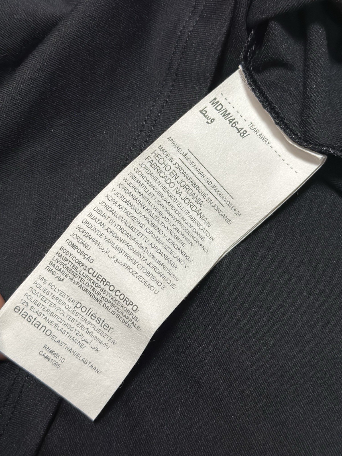 Under Armour “Run Like An Animal” Long Sleeve Running Shirt Black Fitted Size M