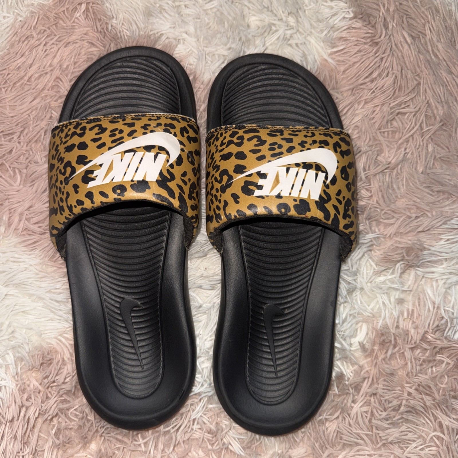 Nike Women’s Victori One Sport Slide Sandals CN9676-700 Size 9.5 Leopard Print