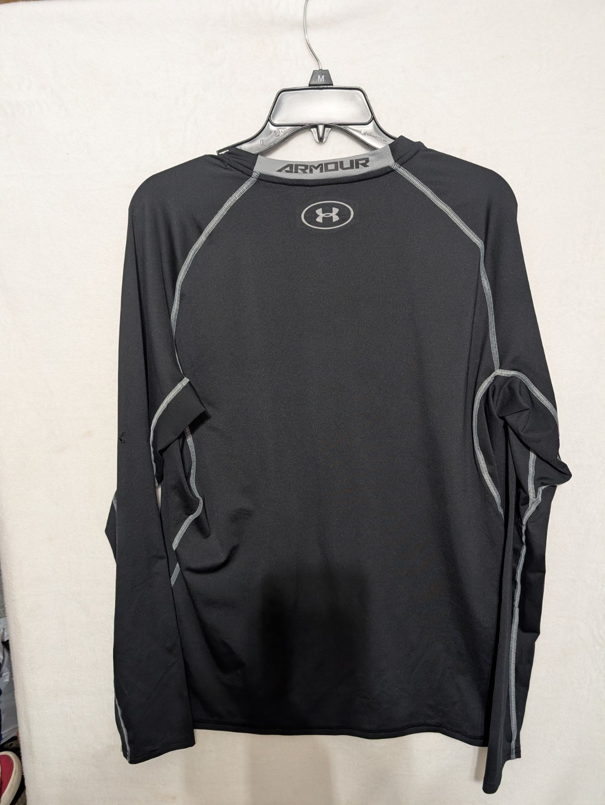 Mens Black Under Armour HeatGear Compression Shirt Long Sleeve Crew Neck Size M