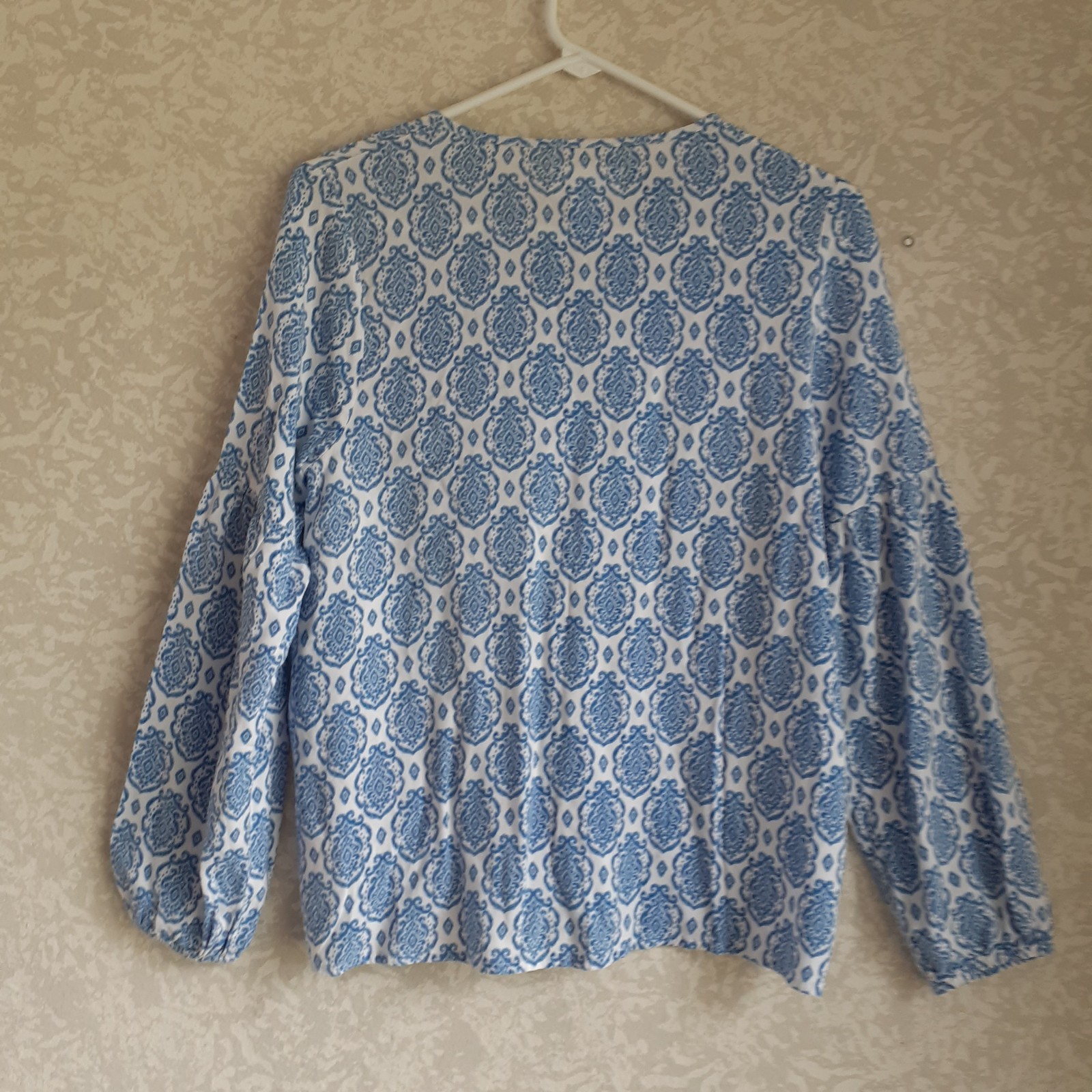 Womens Boho Peasant Ikat Blue White Top V Neck Long Sleeve Tassels Size Small