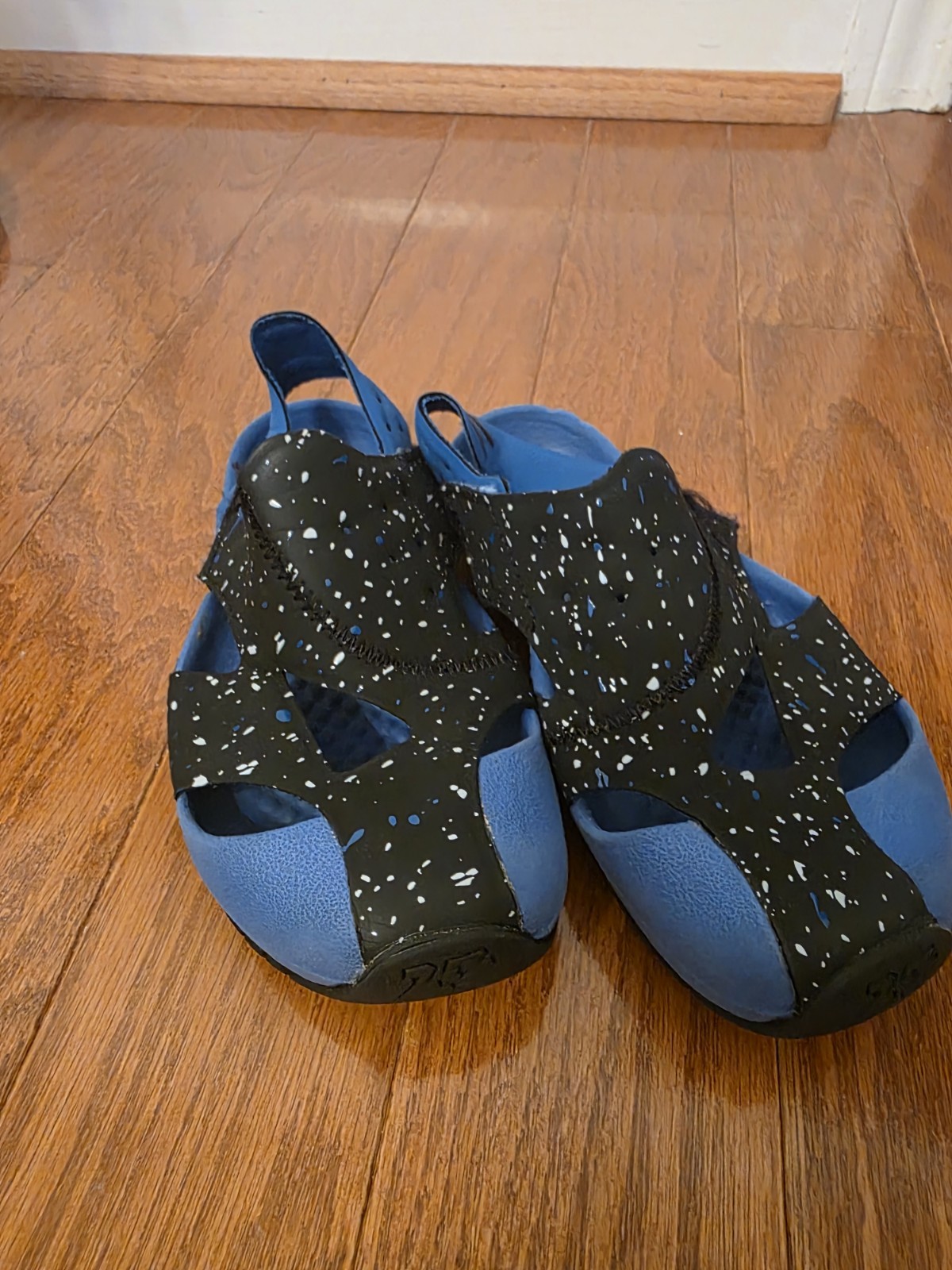 Air Jordan 8 Flare Kids Sandal Water Shoe Black Marina Blue Size 11.5 K