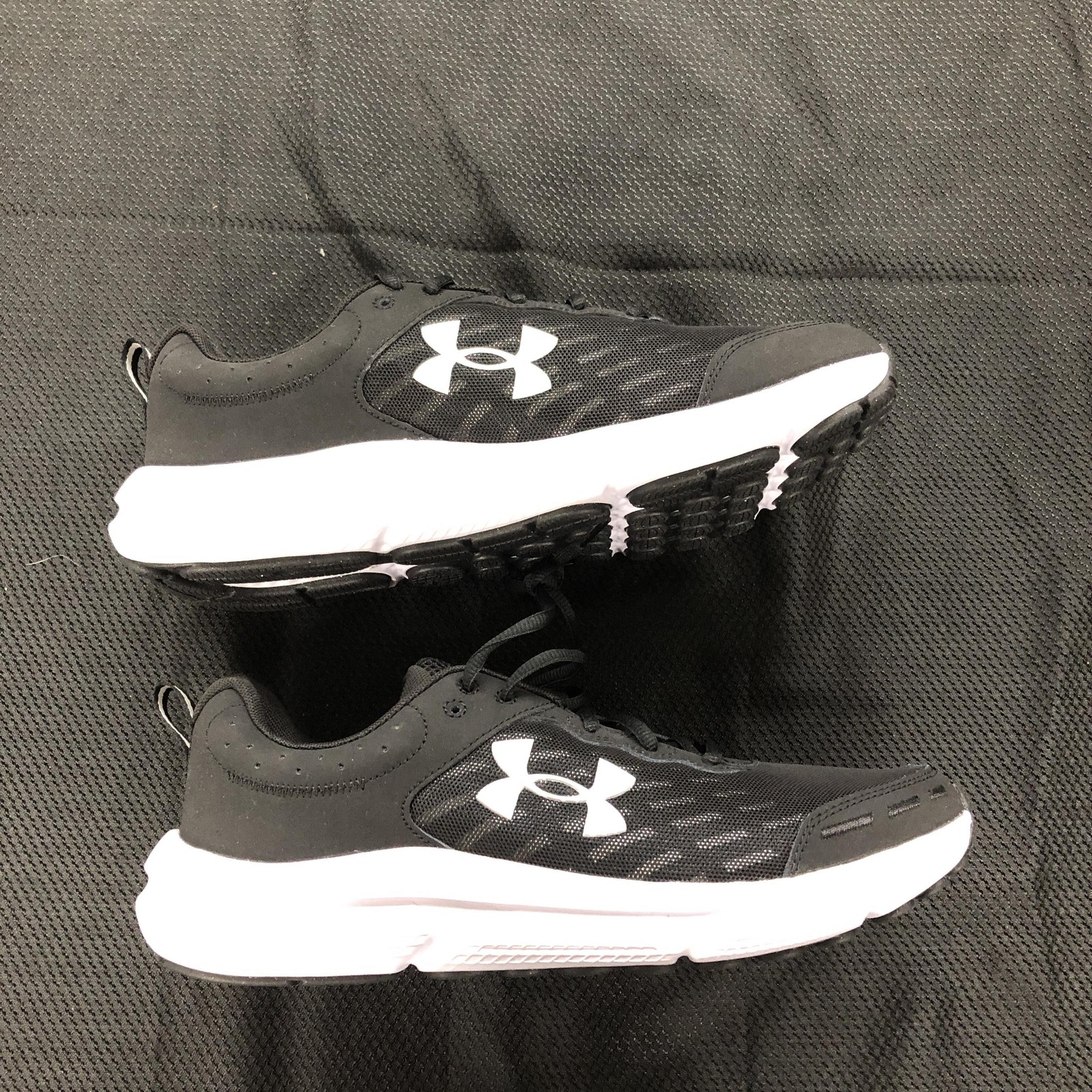 Under Armour Charged Assert Shoes Mens Size 11 Black Sneakers 3026175-001