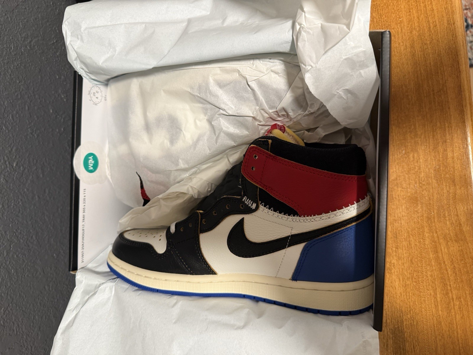 Jordan Air Jordan 1 Retro High OG Fragment x Union LA Varsity Red IO7847-002