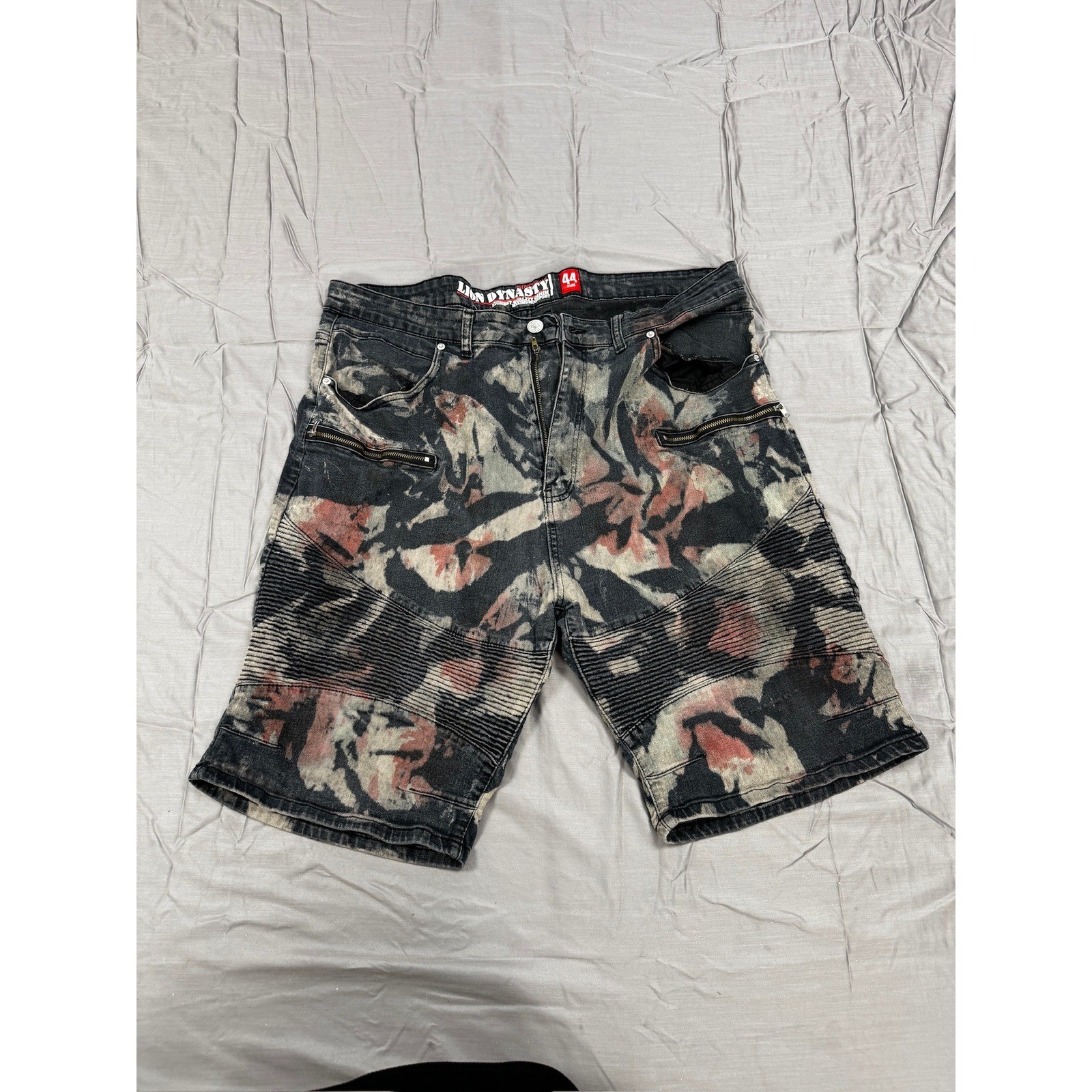 Lion Dynasty Mens Slim Moto Denim Shorts Black Red Tie Dye Size 44 Broken Zipper