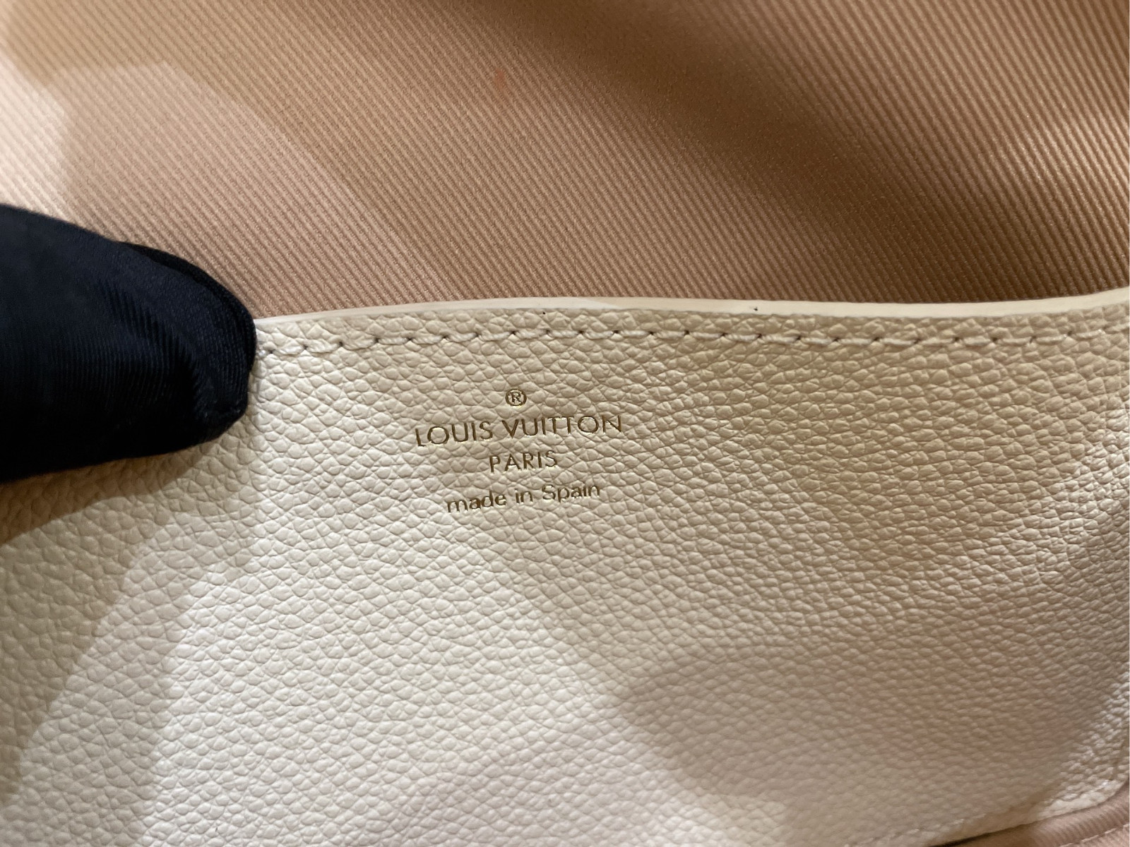 Authentic Louis Vuitton Metis Wallet On Chain Embossed Calfskin Wallet On Chain