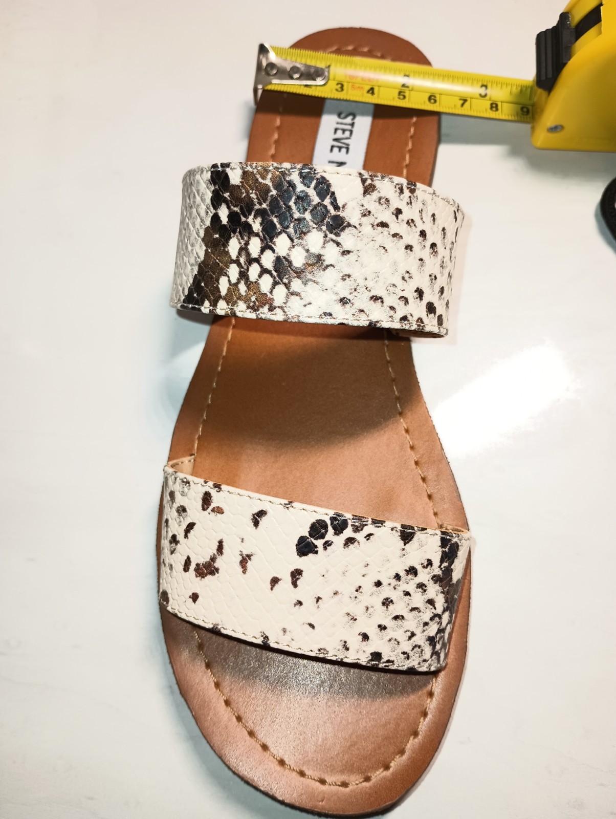 Steve Madden Rage Snake Print Flat Sandals Women’s US size 6.5 New in Box