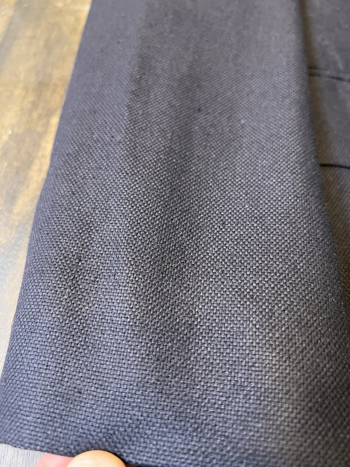 Oscar de la Renta Mens 100% Silk Black Blazer, Made In Columbia. Size 44L