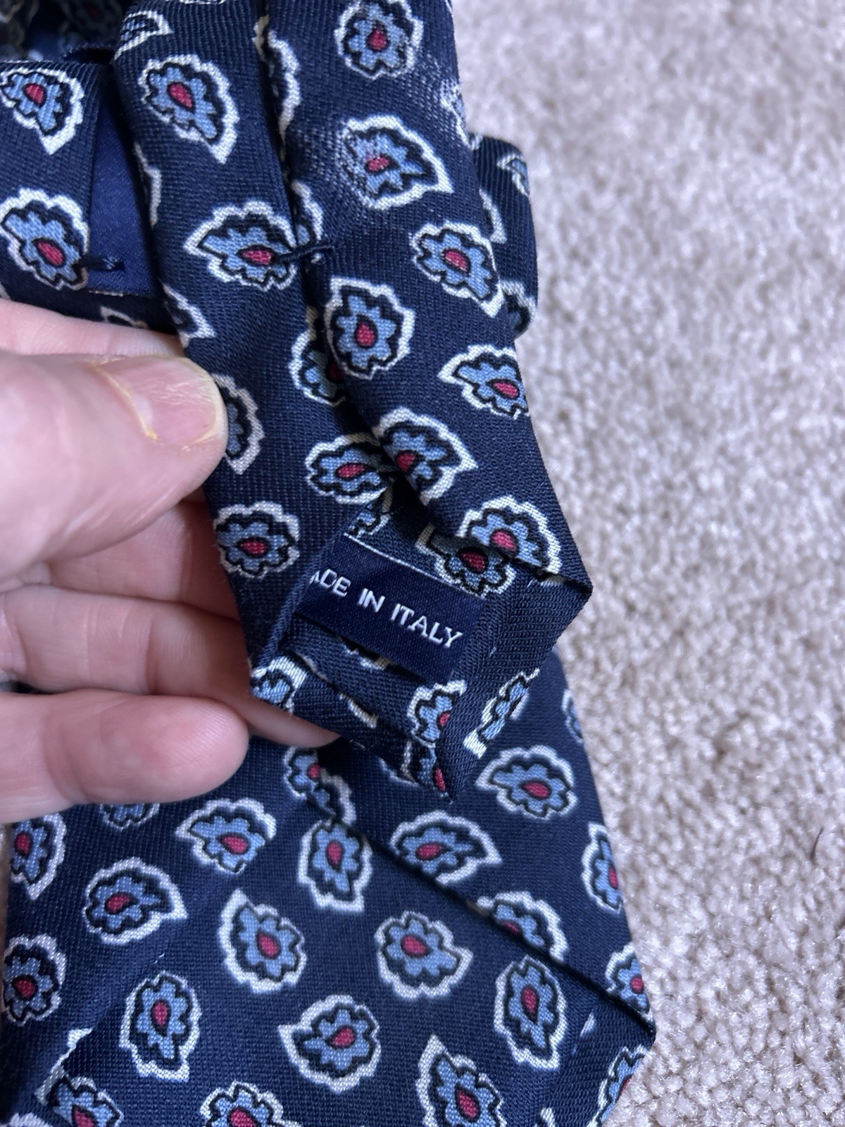 Q. CLOTHIER tie 100% wool – blue w/ abstract paisleys – 3 1/8″