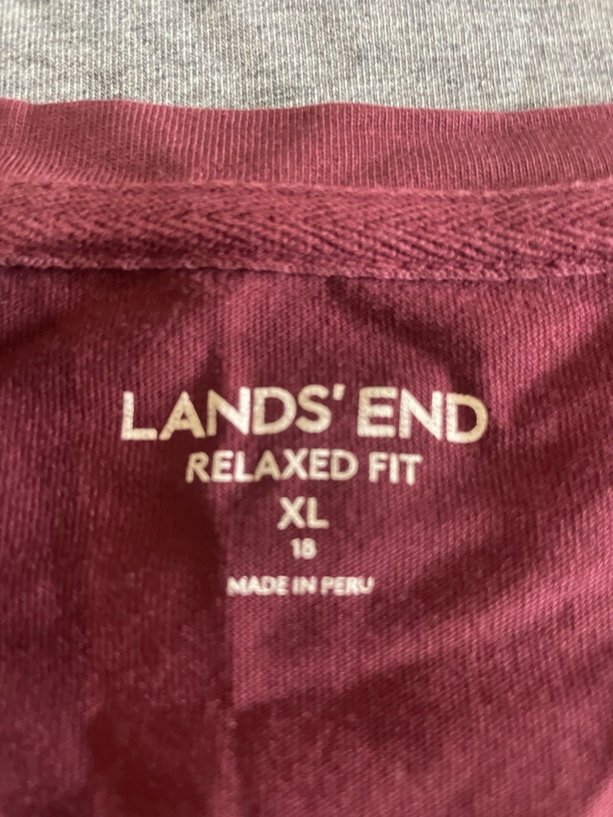 2 Lands End Supima Cotton Burgundy & Dark Gray V-neck Short Sleeve Tee Shirts XL