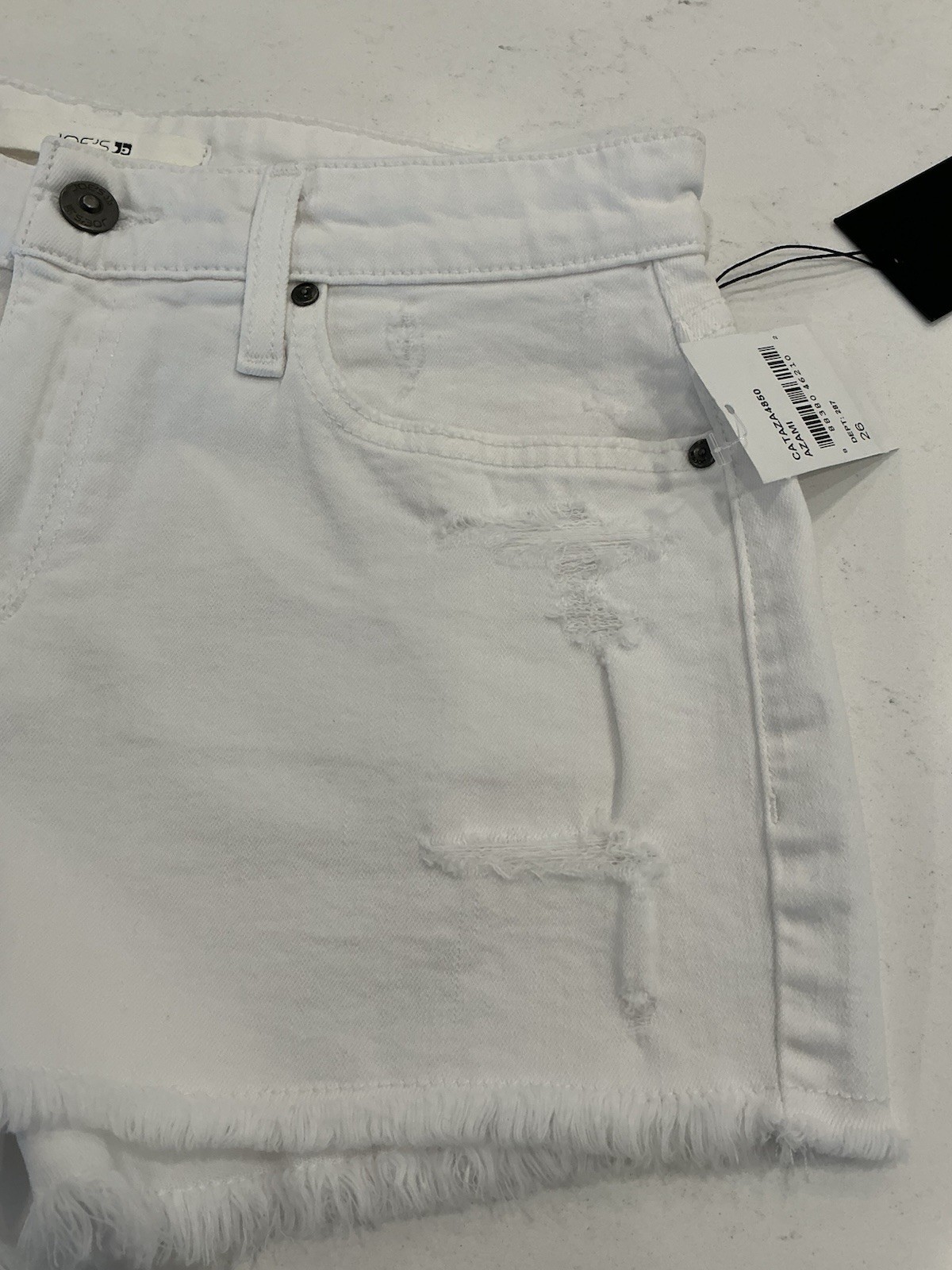 JOE’S Azami White Jean Shorts. Waist 28.5”/Inseam 2.5”/Rise 8.75”. Size 26. NEW.