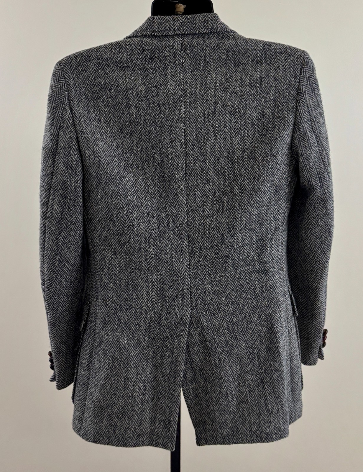 HARRIS TWEED Mens 38R Black Gray Herringbone Scottish Wool Jacket Blazer VTG