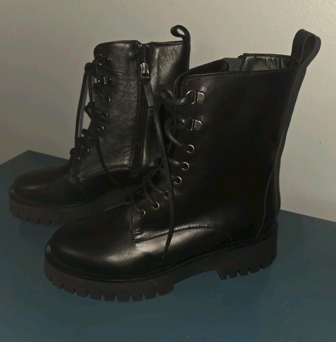 NWOT Combat Boots M. Gemi Italian Leather Black Lace Up W/ Side Zip W-9 M-7