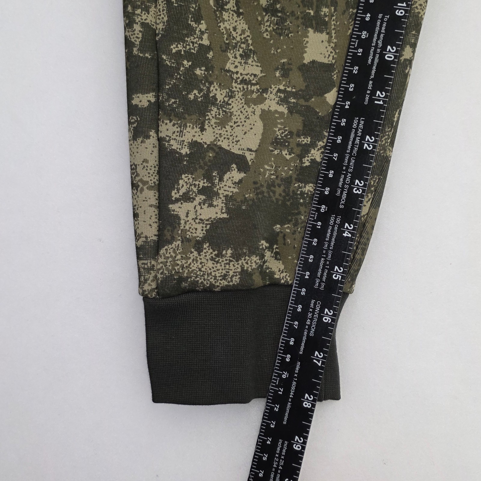 Nike Men’s Tech Fleece Camo Slim Fit Taper Jogger Sweatpants Size M Olive Green