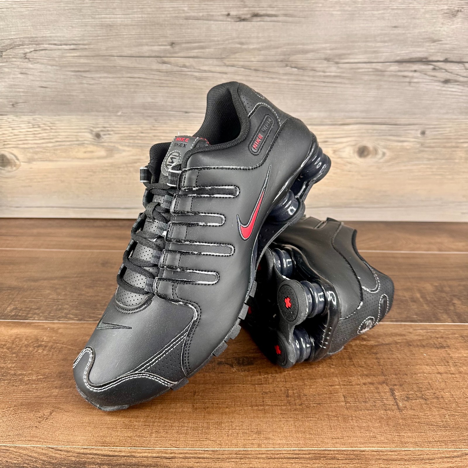 Nike Shox NZ Mens Size 9 Black Varsity Red White 378341 017