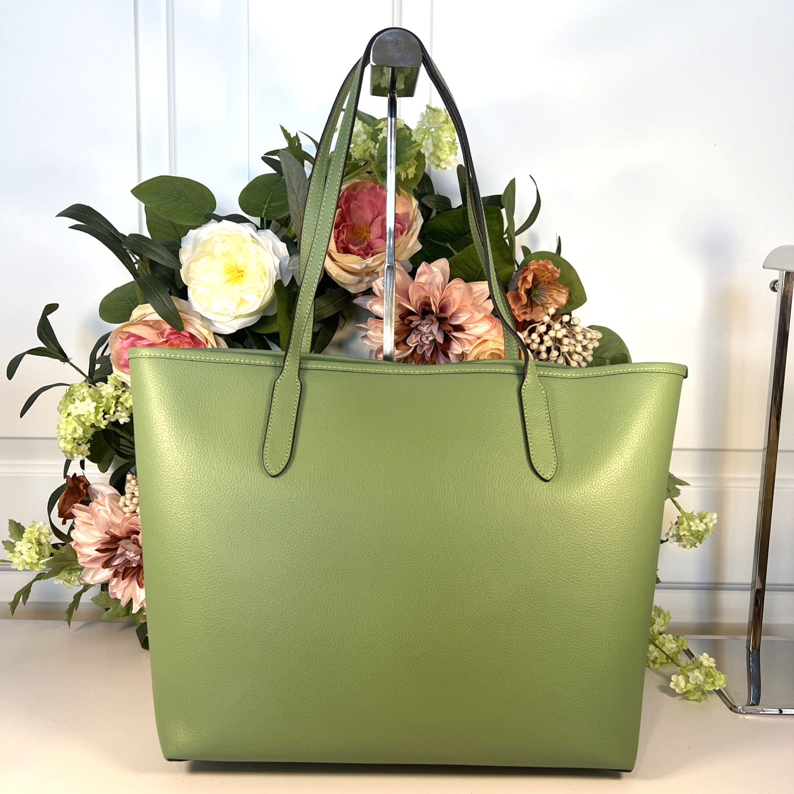 NWT🍃COACH Pebble Leather CITY Tote/Shopper/Shoulder Bag ~ Light Green🍃