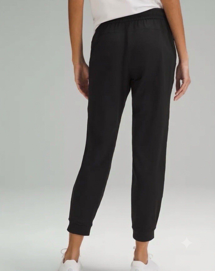 Lululemon Soft Jersey Classic Fit Mid Rise 7/8 Joggers UK Size 14 – Black