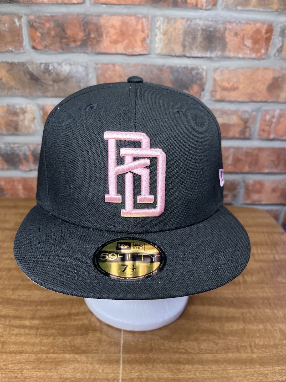 New Era Dominican Republic FEDOM Baseball 59Fifty 7 1/2 Black Pink Logo