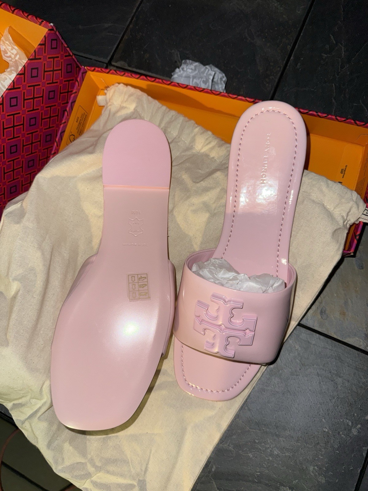 NIB SOLD OUT Tory Burch Eleanor Patent Leather Slides in Petunia Pink ✨
