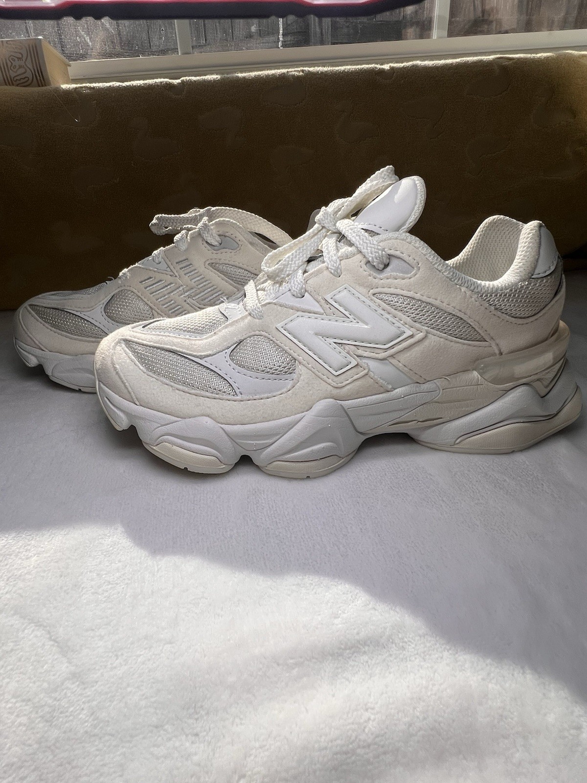 New Balance PC9060LL White Lace-Up Low Top Sneakers for Running & Casual