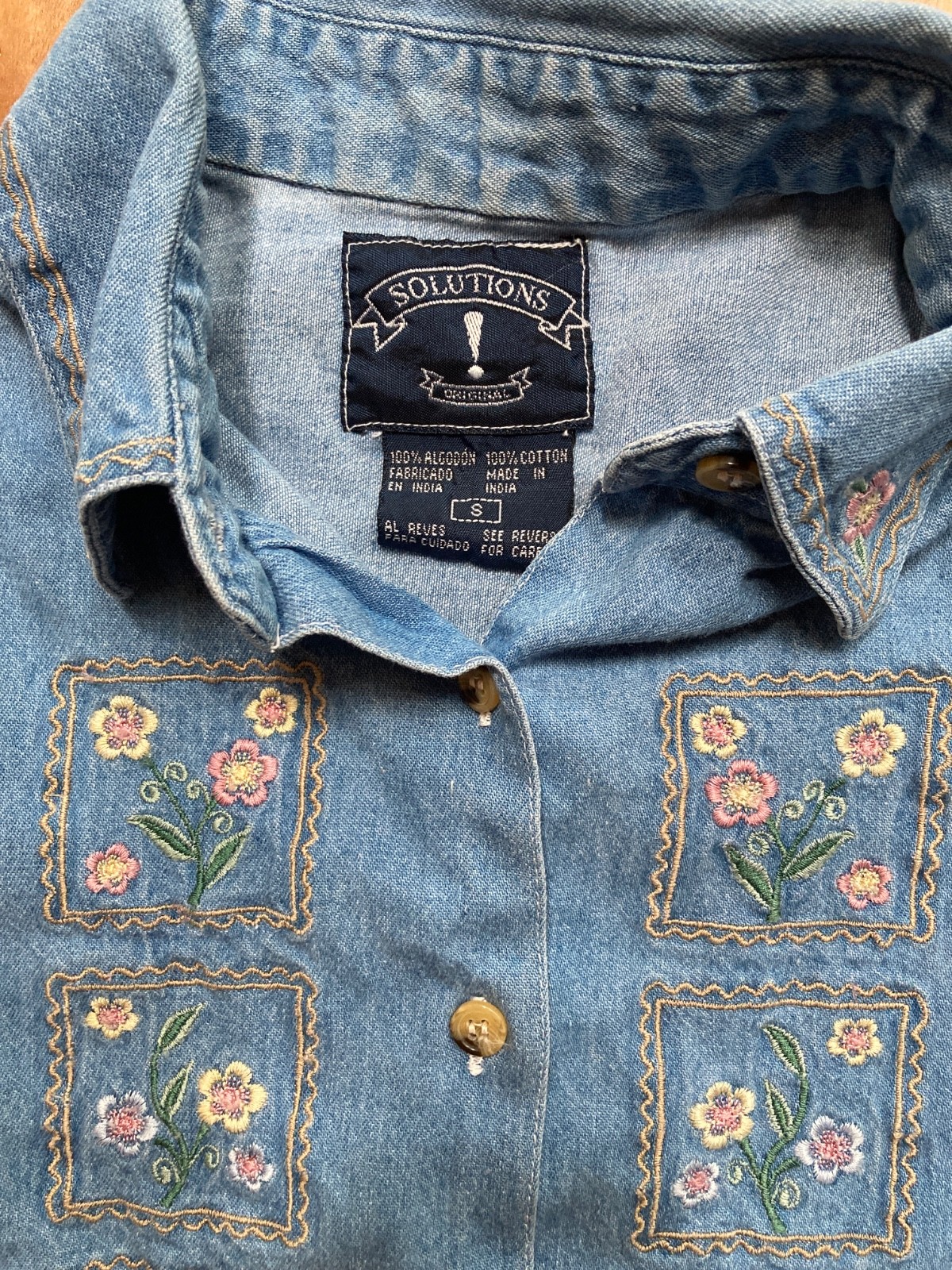 90s Vintage Solutions Original Floral Embroidered Short Slv Button Up Sz Small