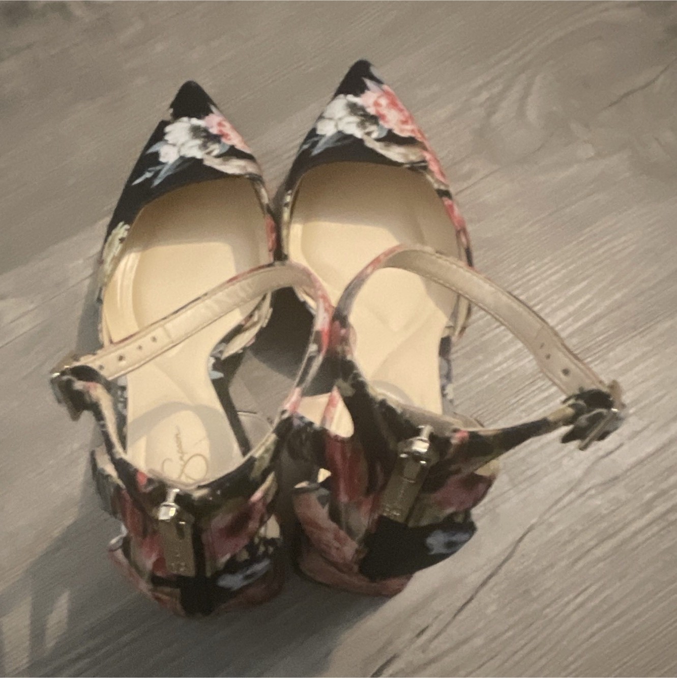 Women’s Black Floral Pointed Toe Synthetic Ankle Strap Buckle Pumps 7.5