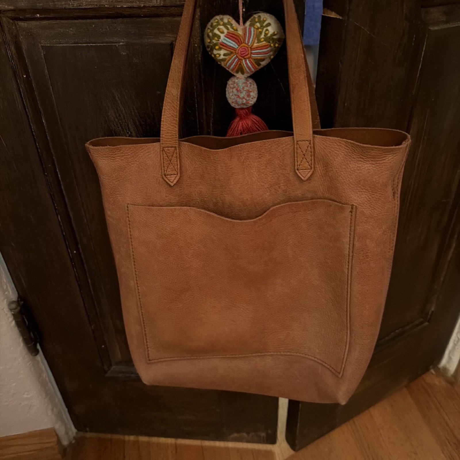BEAUTIFUL Madewell medium Transport Tote Crossbody Leather Bag tan color