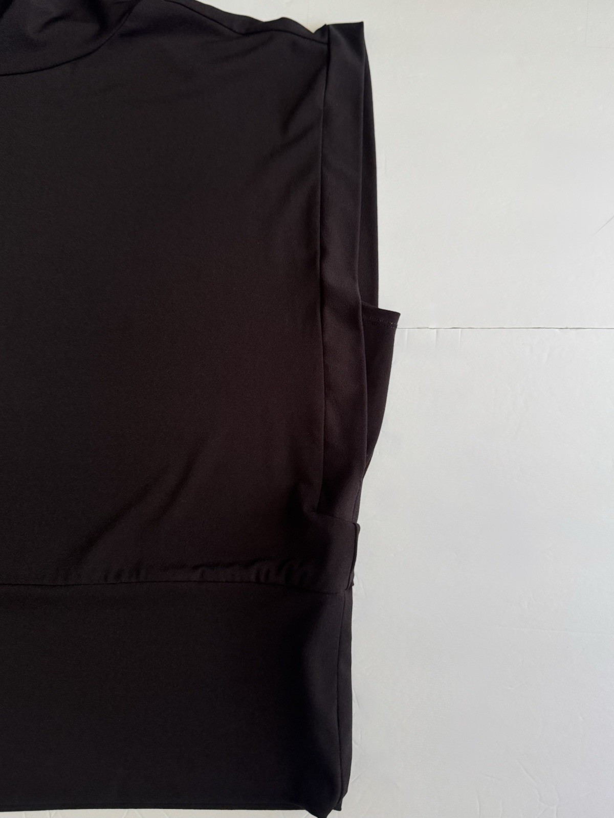 Single Thread XL Black Mock Neck Dolman Top Banded Hem Stretch Sleeveles