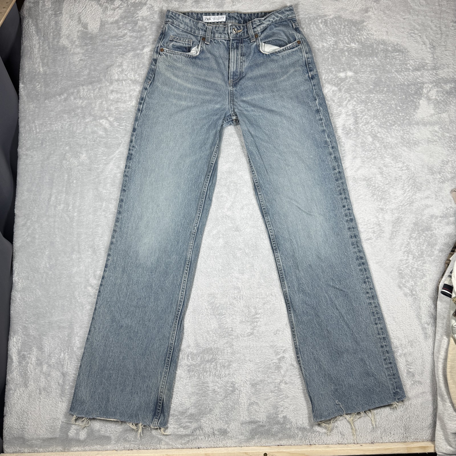 Zara Jeans Womens 4 Blue High Rise Mom Straight Raw Hem Denim READ ZIPPER FLAW