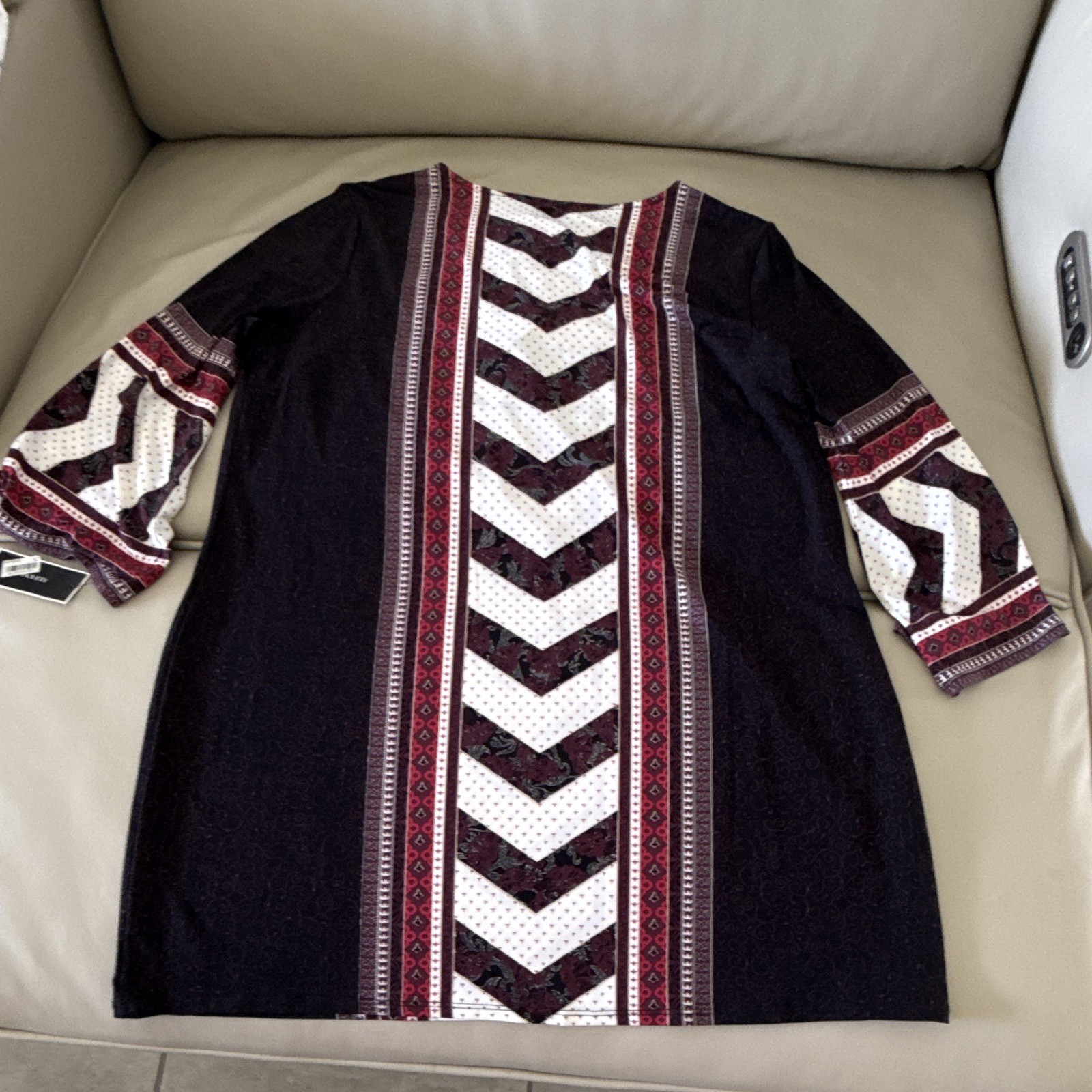 Alfani Women XL Black/White/Burgundy Chevron Round Neck 3/4 Sleeve Zip Tunic