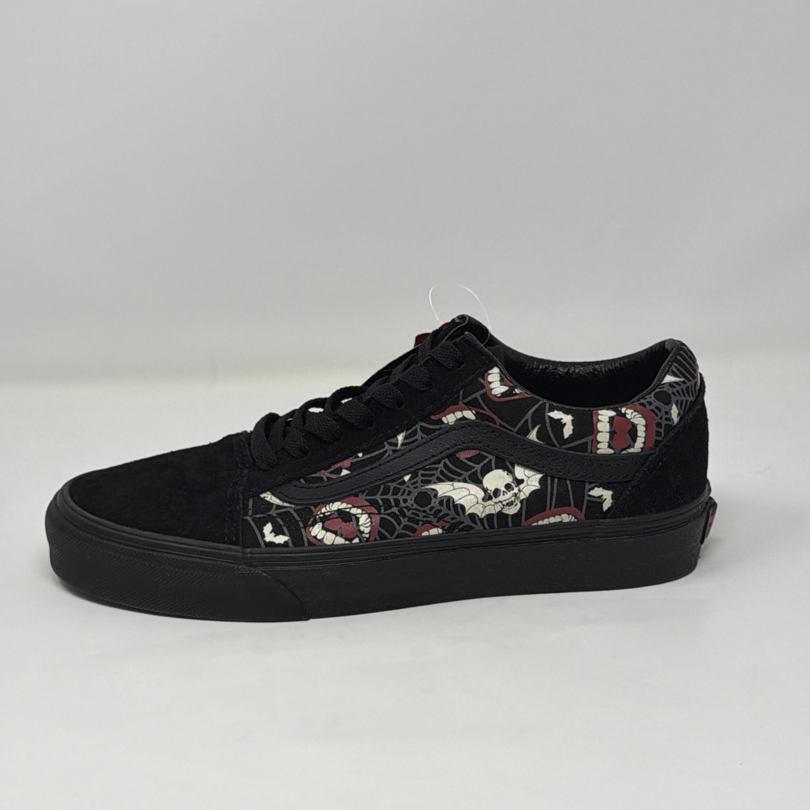 NWT Vans Old Skool Glow In The Dark Skull Vamp Men 6 Women 7.5 STORE MODEL