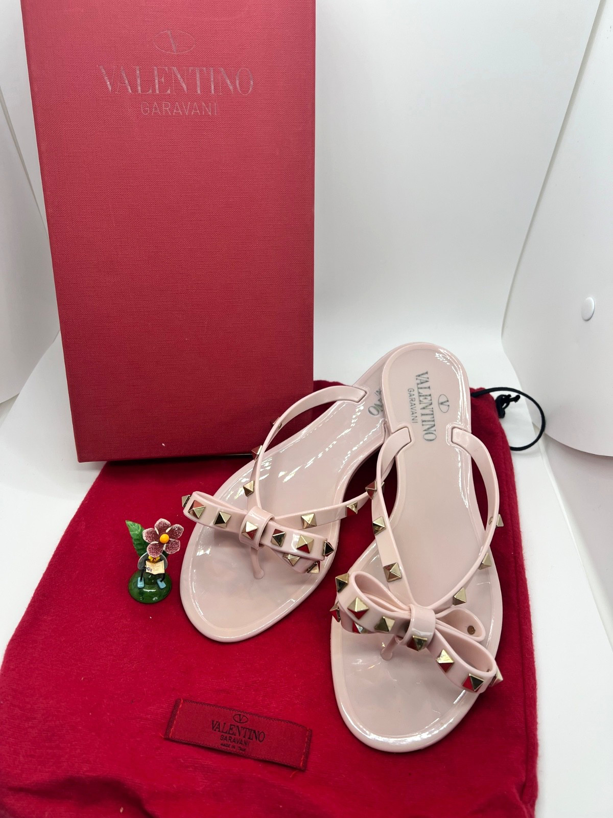 $570+ Valentino Garavani Rockstud Thong Jelly Flip Flop Sandals Rose Water Sz 37