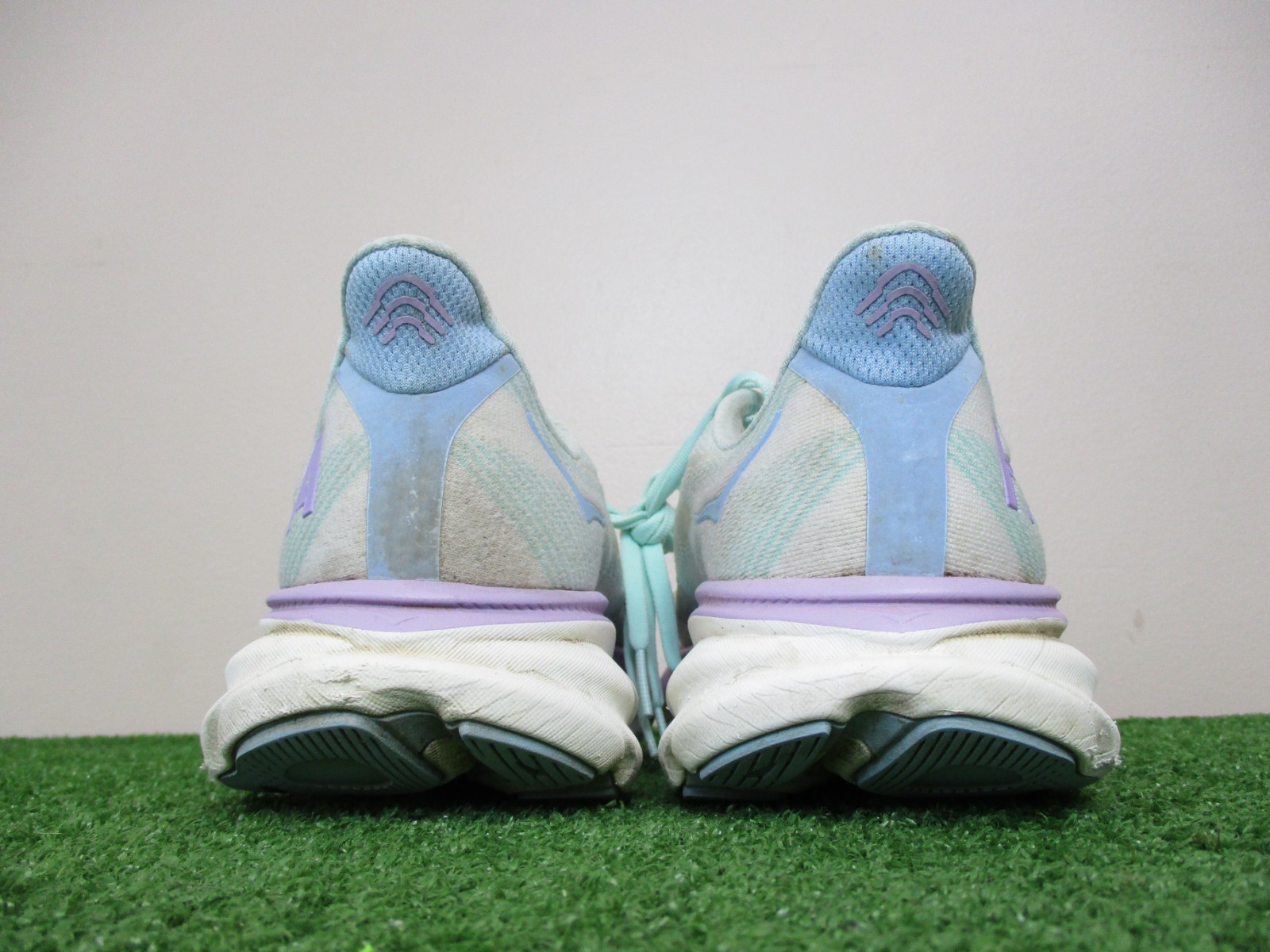 Hoka Clifton 9 Shoes Womens 9.5 Green Purple White Track Road Running Cushion *