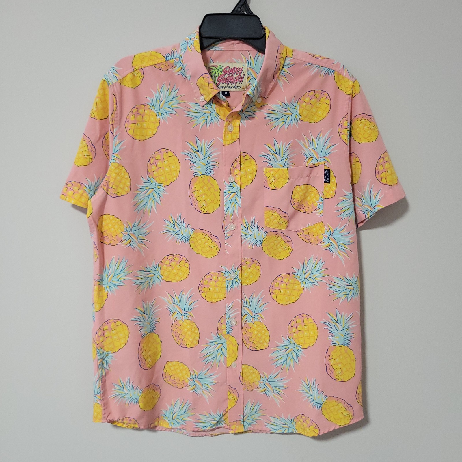 ​Simply Southern Life of the Party Shirt Mens M Pink Pineapple Beach