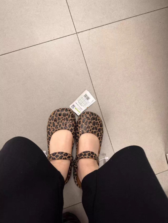 New Womens Crocs Classic Leopard Print Ballet Flat Clog beach shoes Black