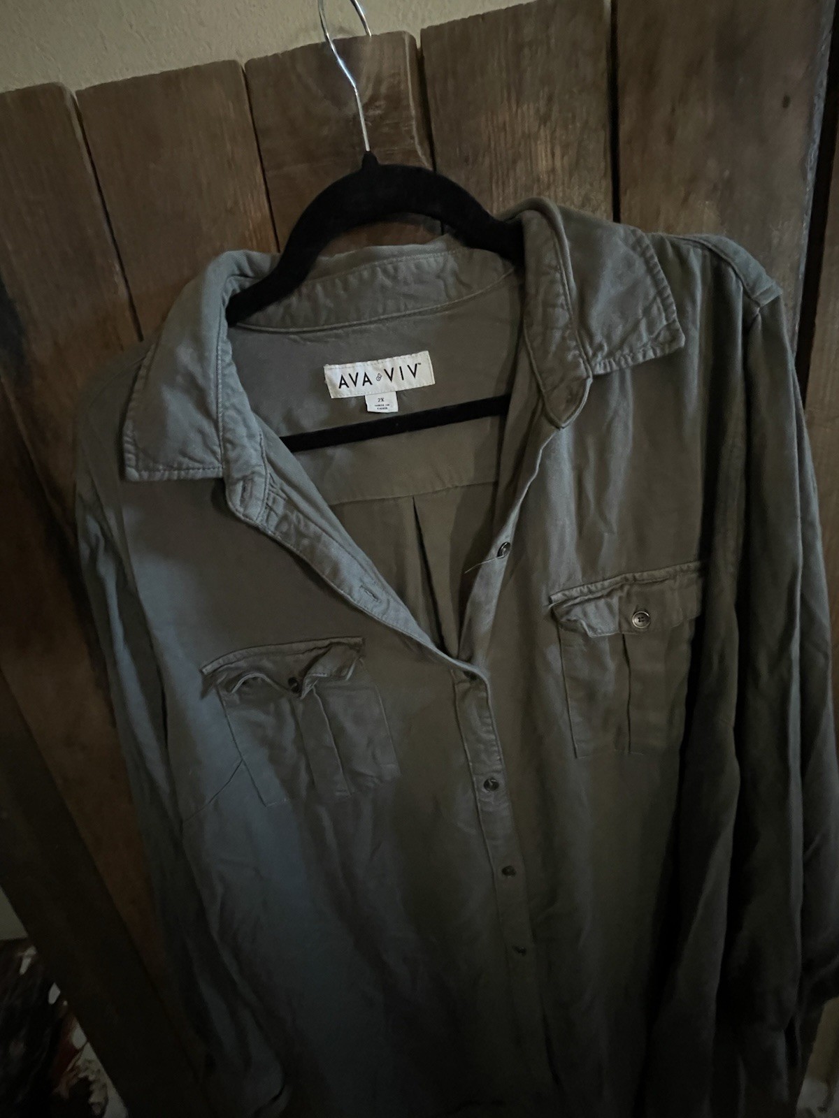 Ava Viv 2x Women’s Top Army Green Button Up Long Sleeve