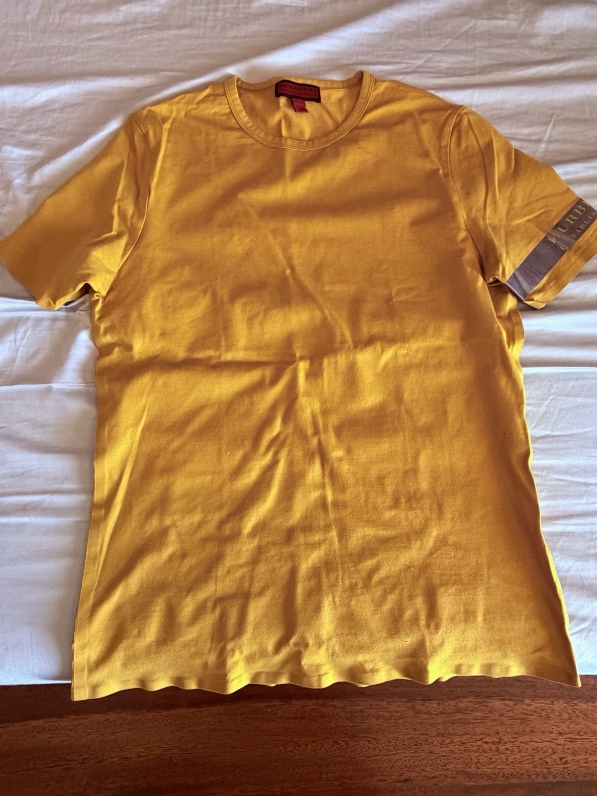 Burberry Men’s Yellow Crew Neck Short Sleeve Logo Knit T-Shirt Cotton Size M