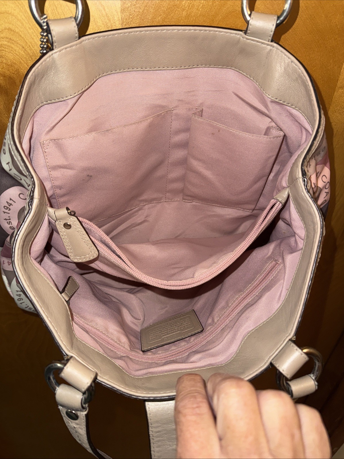 vintage Coach Beige Pink Logo Buckle Accent Double Handle Shoulder Bag F18805. M