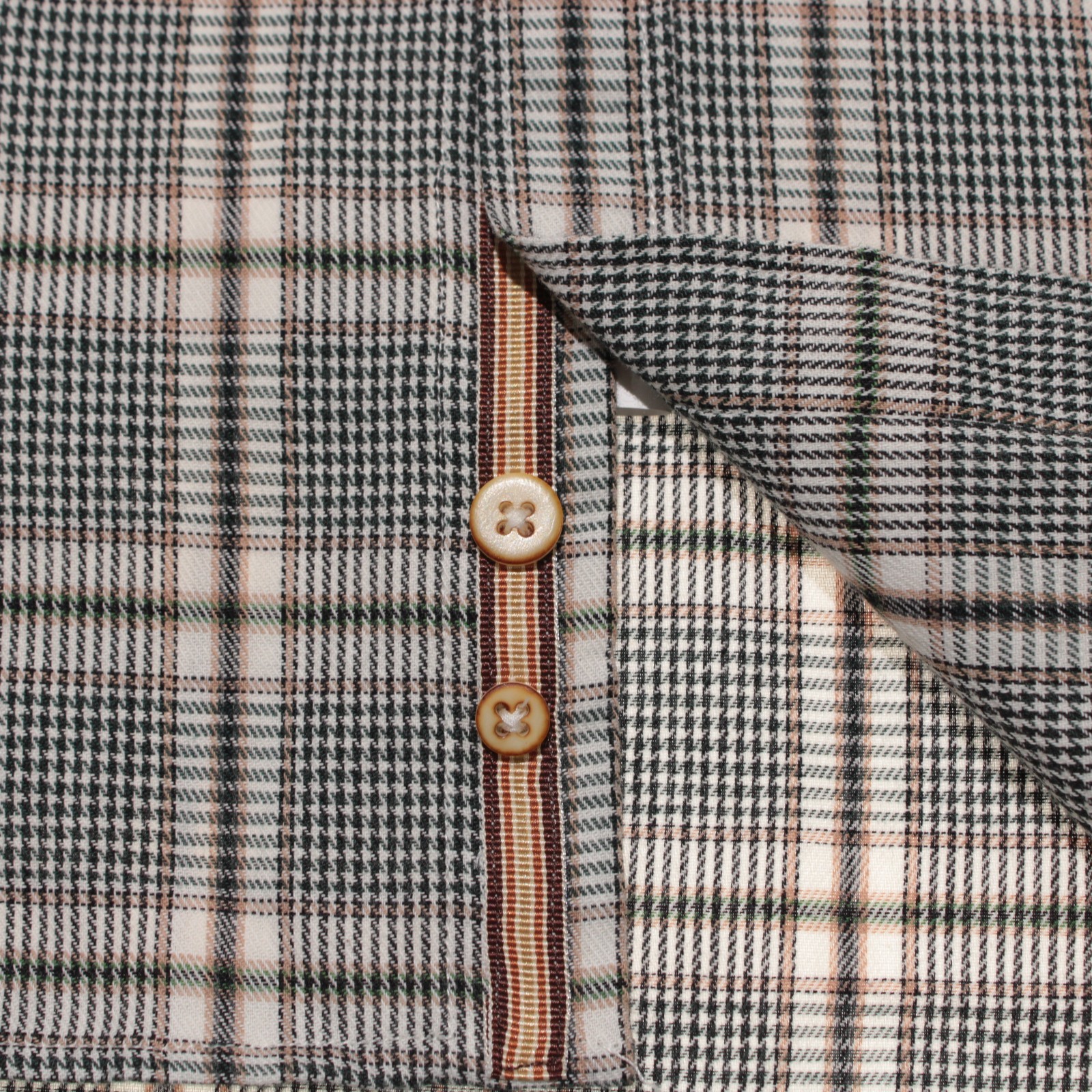GMF NWT Dress Shirt Size 44 17.5 in Green / Cream / Black Plaid 100% Cotton