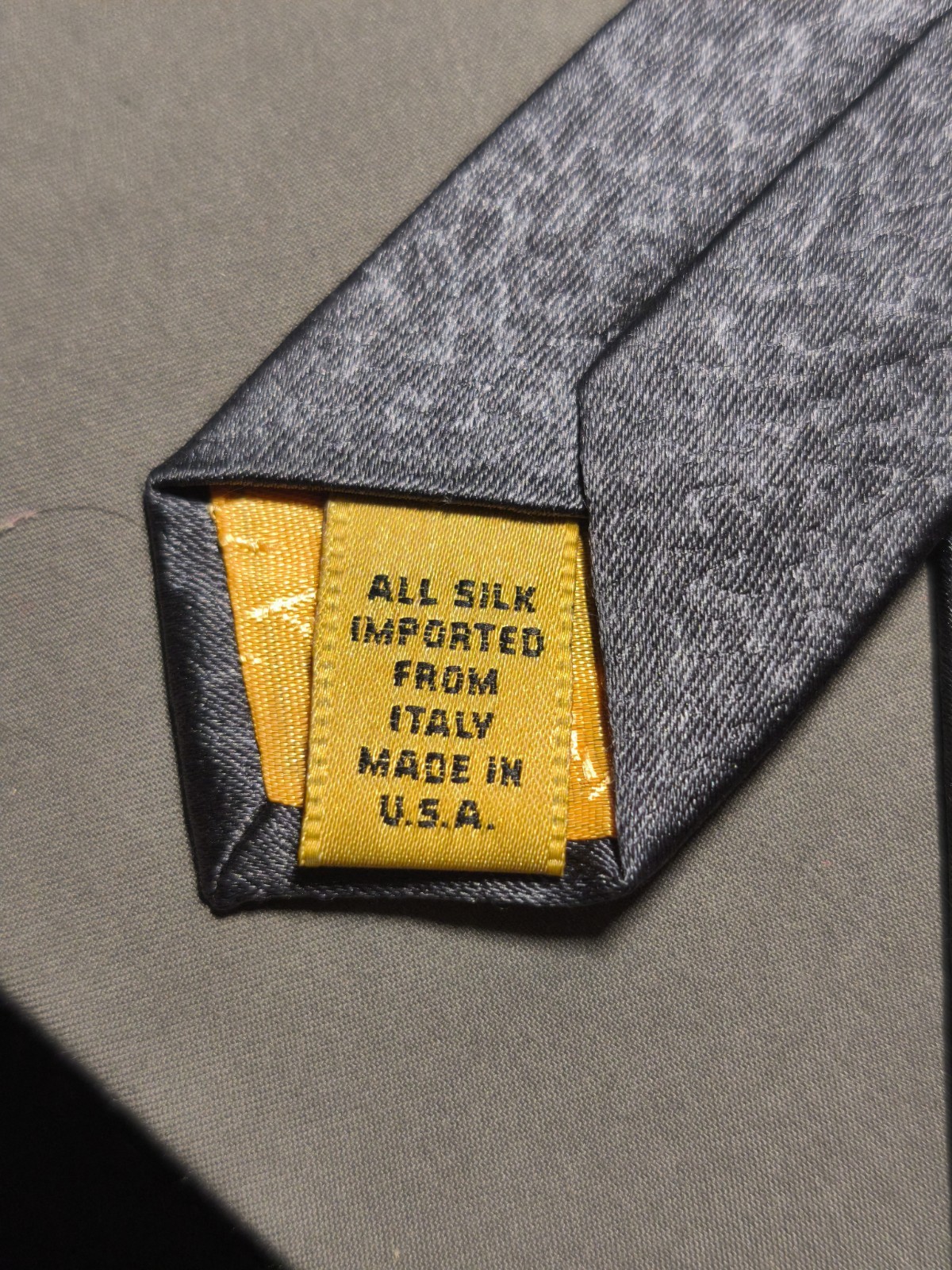 Women’s Karan NY – Solid Color Grey Silk Leather Effect Tie Made In USA