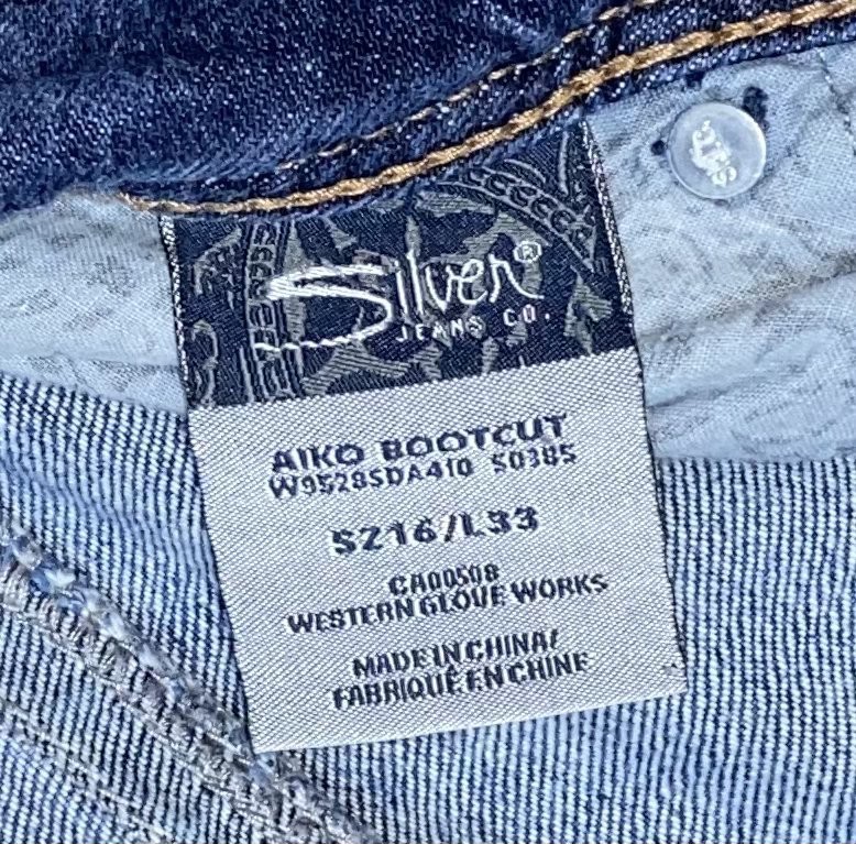Silver Jeans Suki Mid-Rise Bootcut Jeans – Size 16/33L – Blue – Excellent!